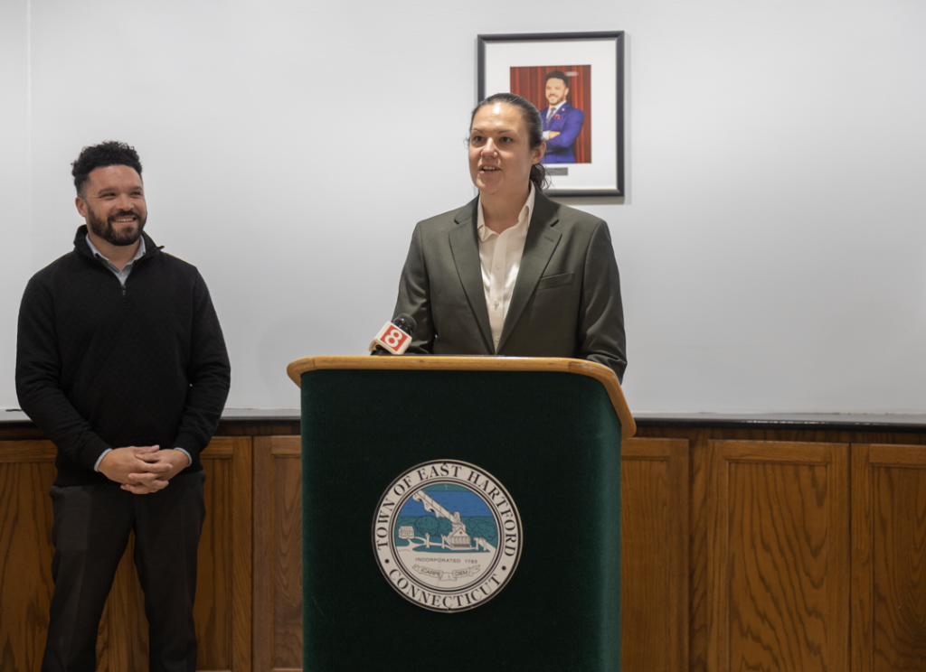 Nonprofit promoting energy-saving options to East Hartford residents
